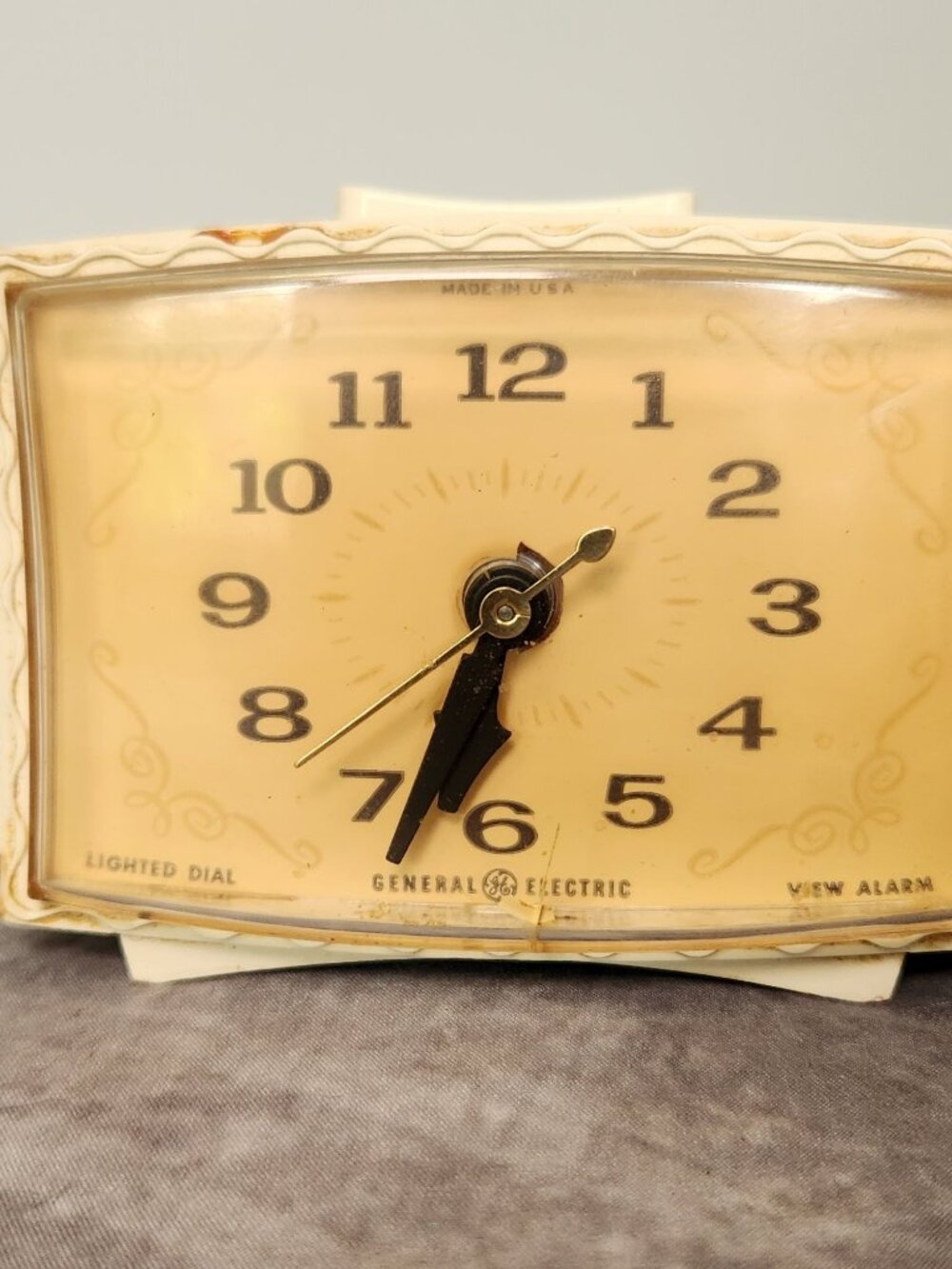 Vintage General Electric Alarm Clock - Works!